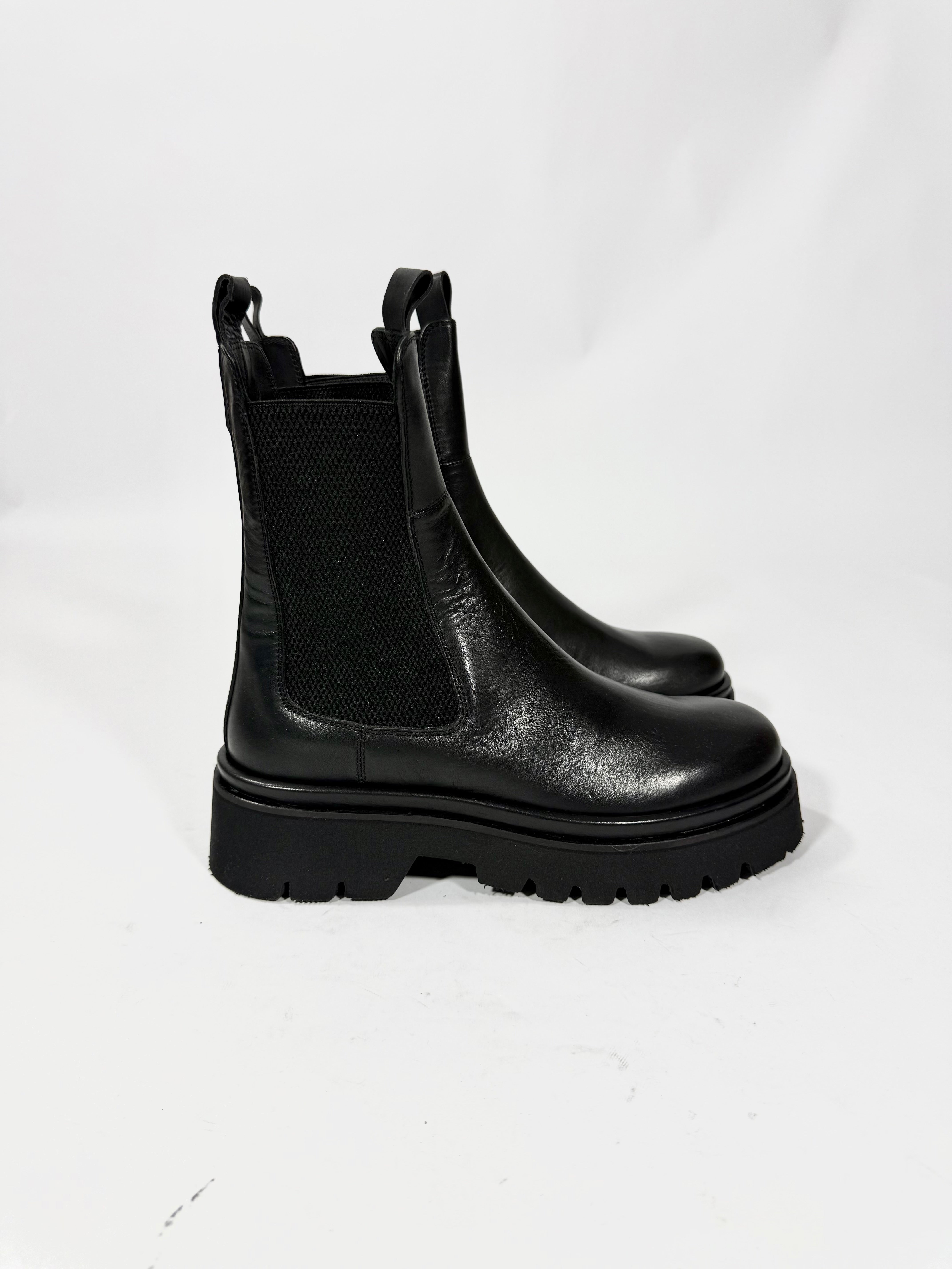 Kenneth Cole vera Pelle donna