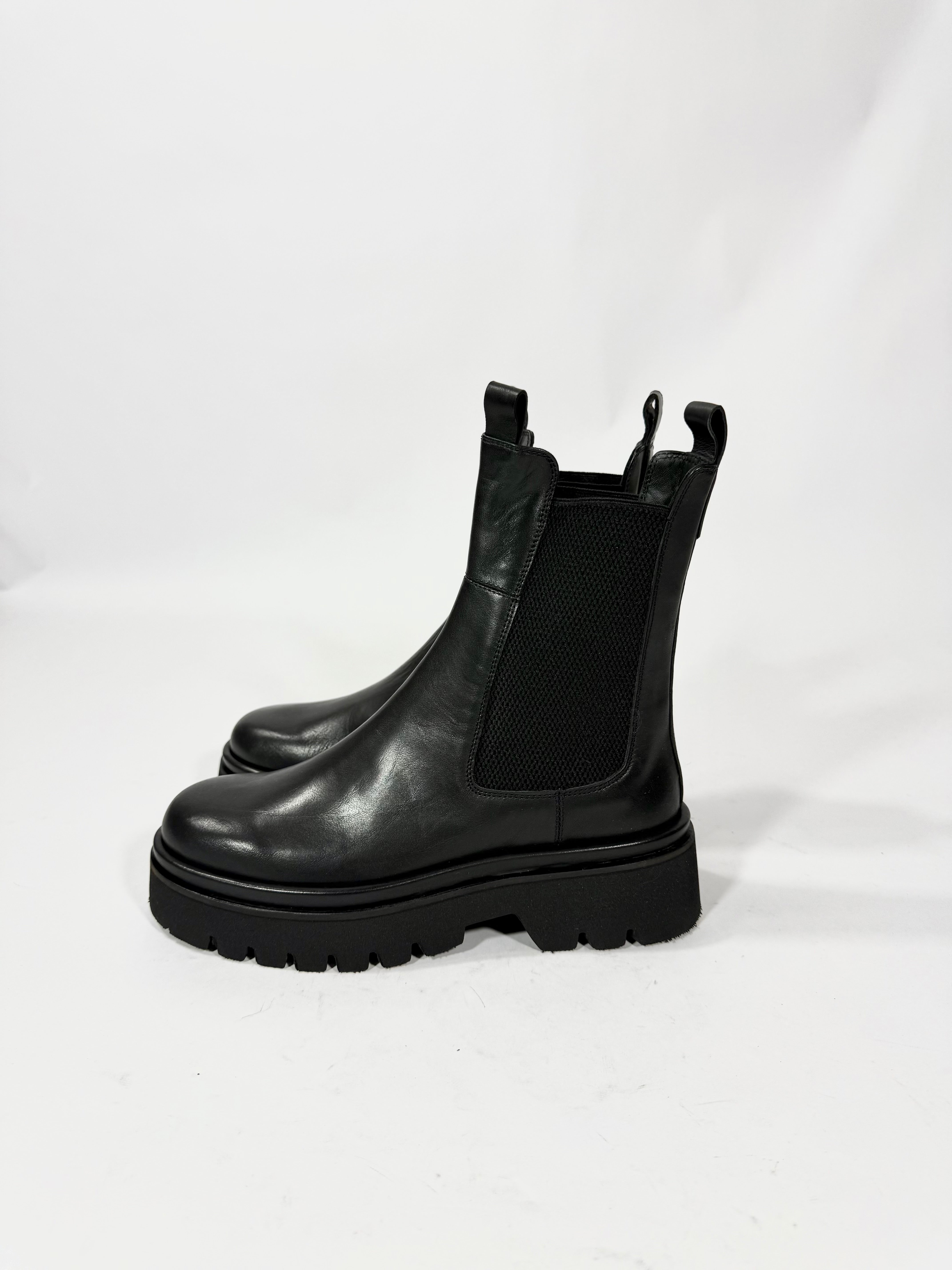 Kenneth Cole vera Pelle donna