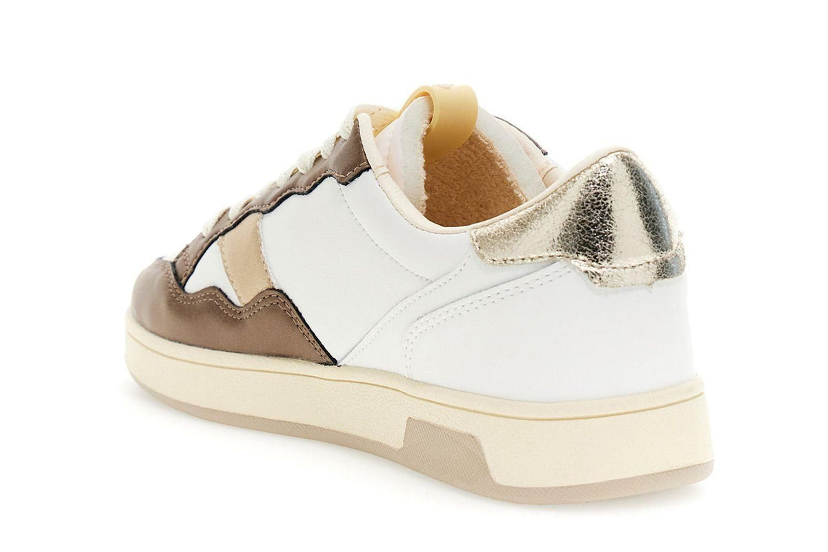 Sneakers donna in pelle di CafèNoir con riporti in laminato DD1002