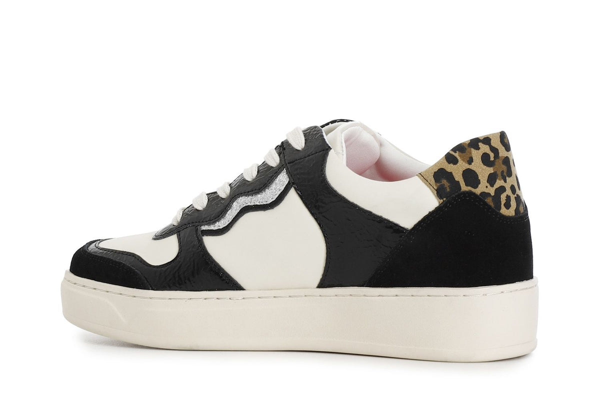 Sneakers bassa da donna effetto naplack e pelle nero beige DA9033