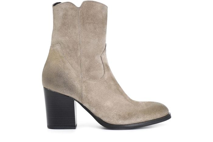 Cafènoir LE6003 Tronchetto texano in pelle scamosciata