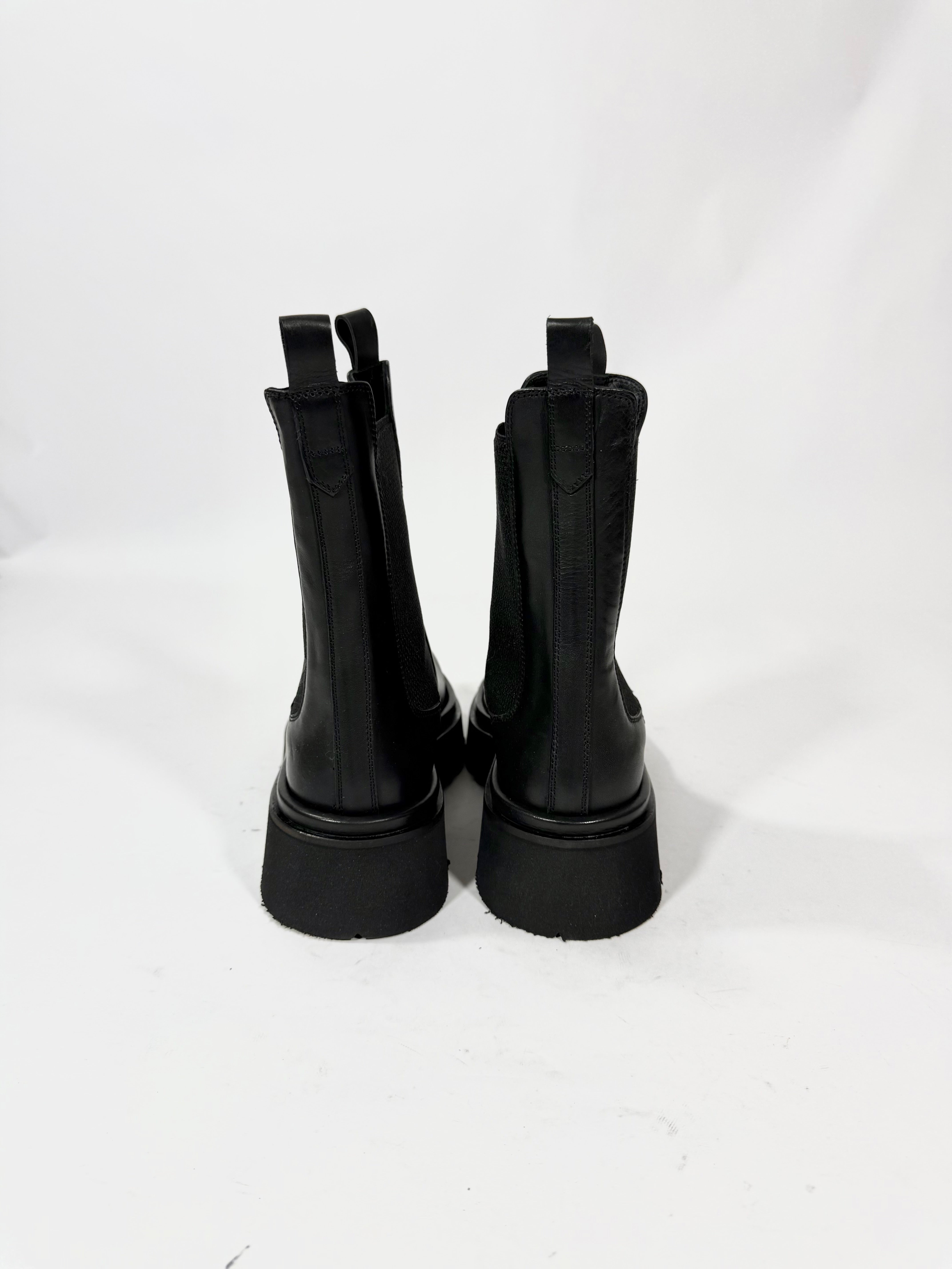 Kenneth Cole vera Pelle donna
