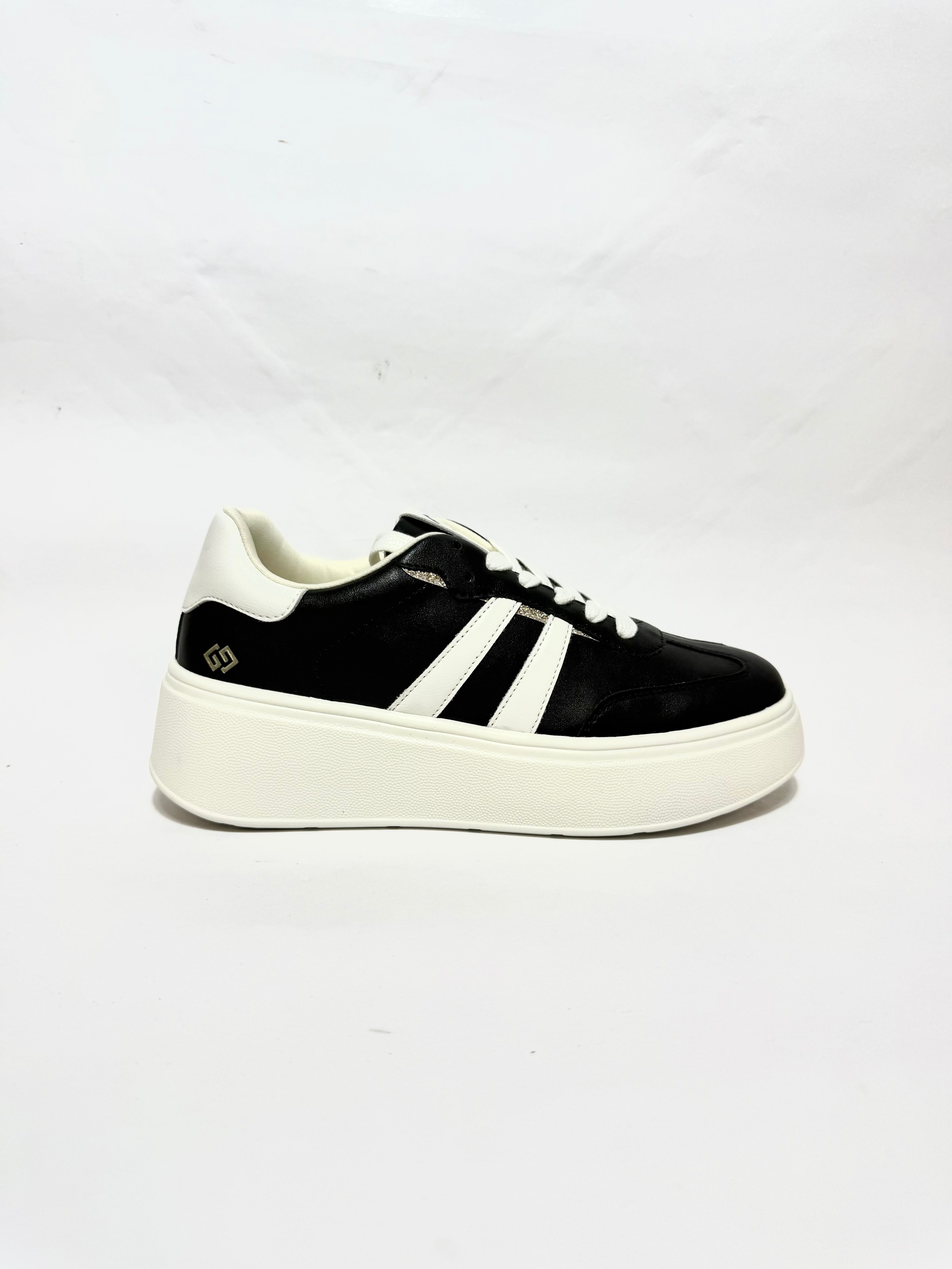Sneakers Gold&Gold GB833