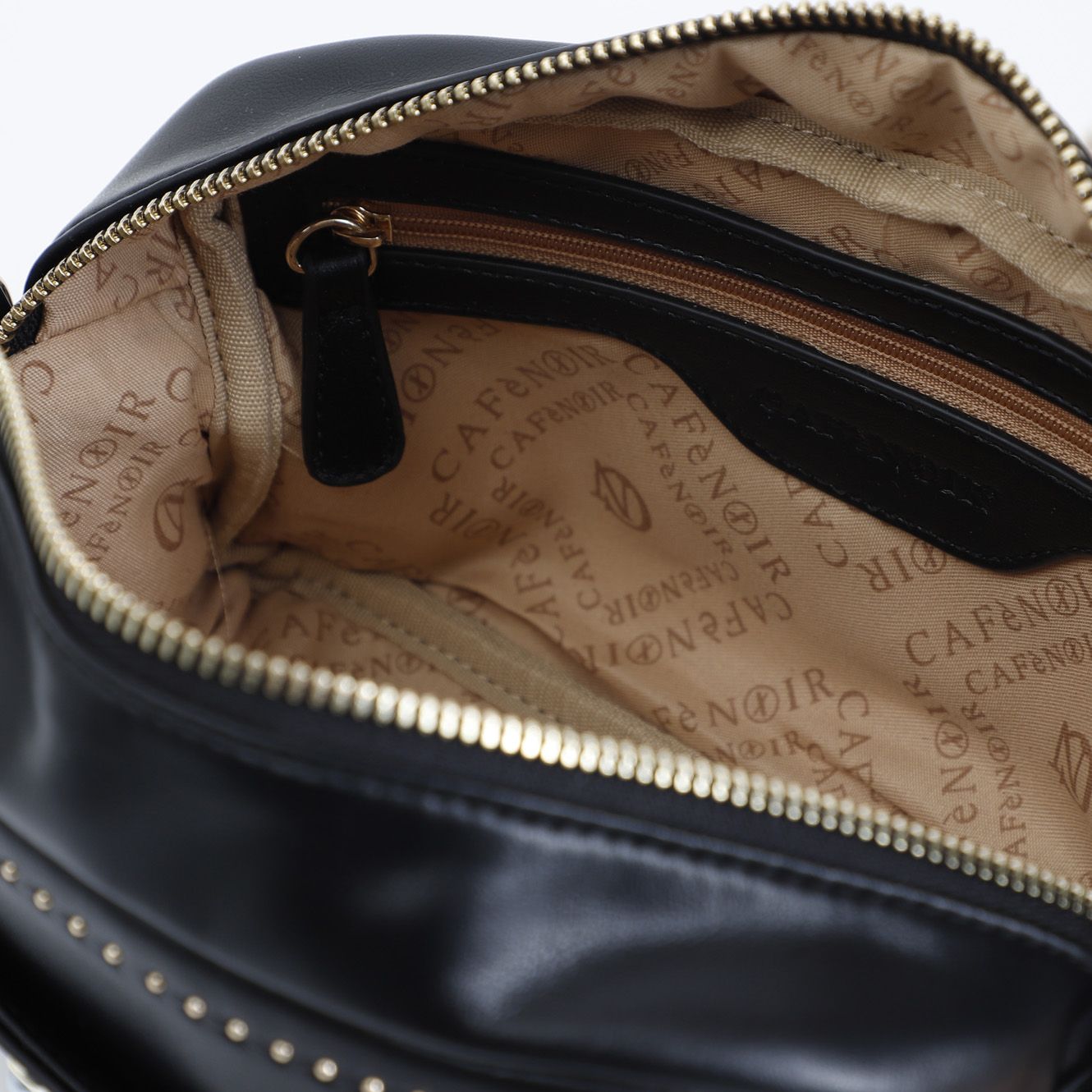 Borsa Cafènoir Camera bag compatta con pietre cabochon, mini rivetti e spallaccio nero NI0819