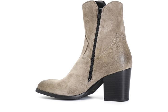 Cafènoir LE6003 Tronchetto texano in pelle scamosciata