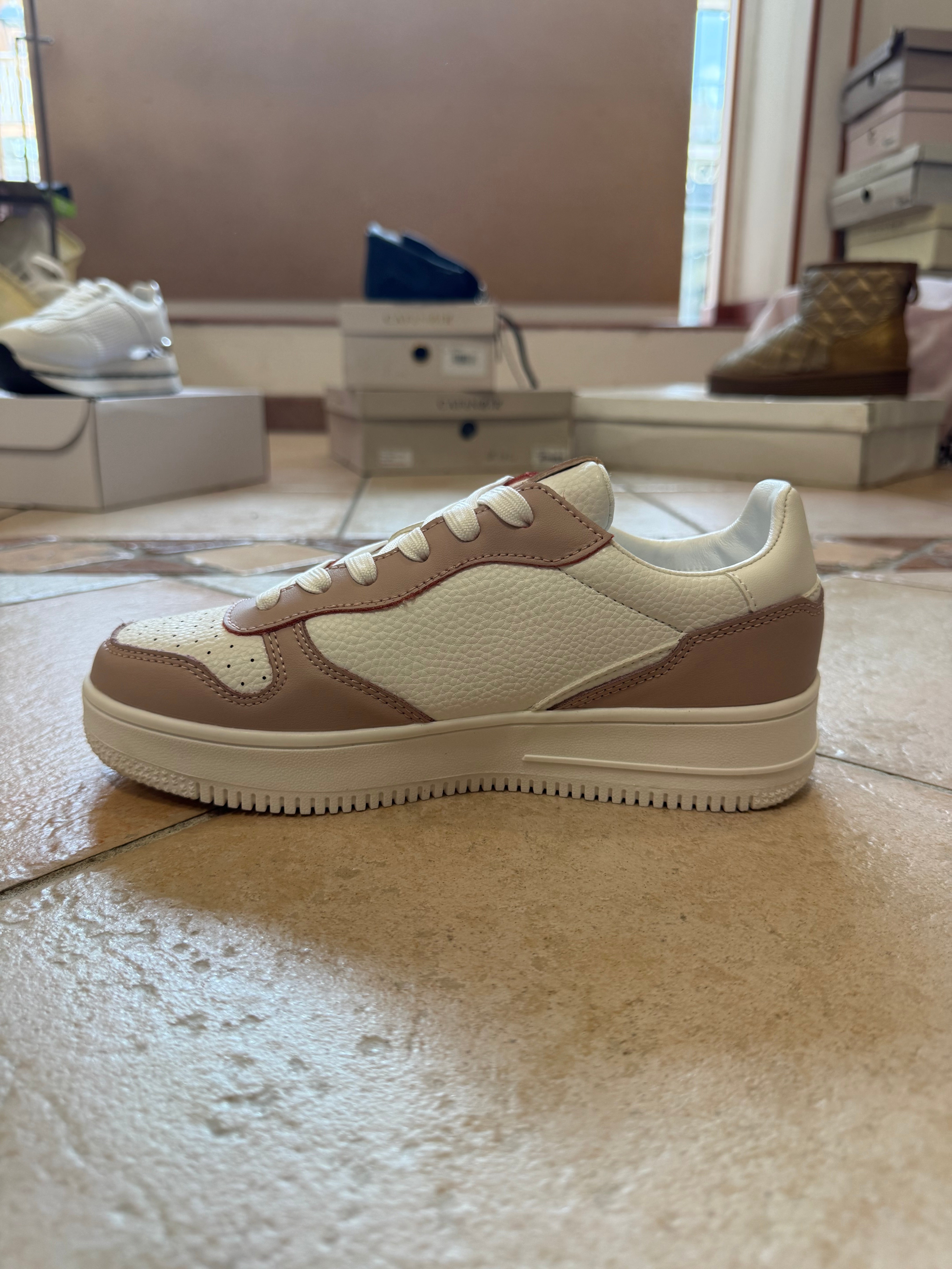 Sneakers YNOT? P3330
