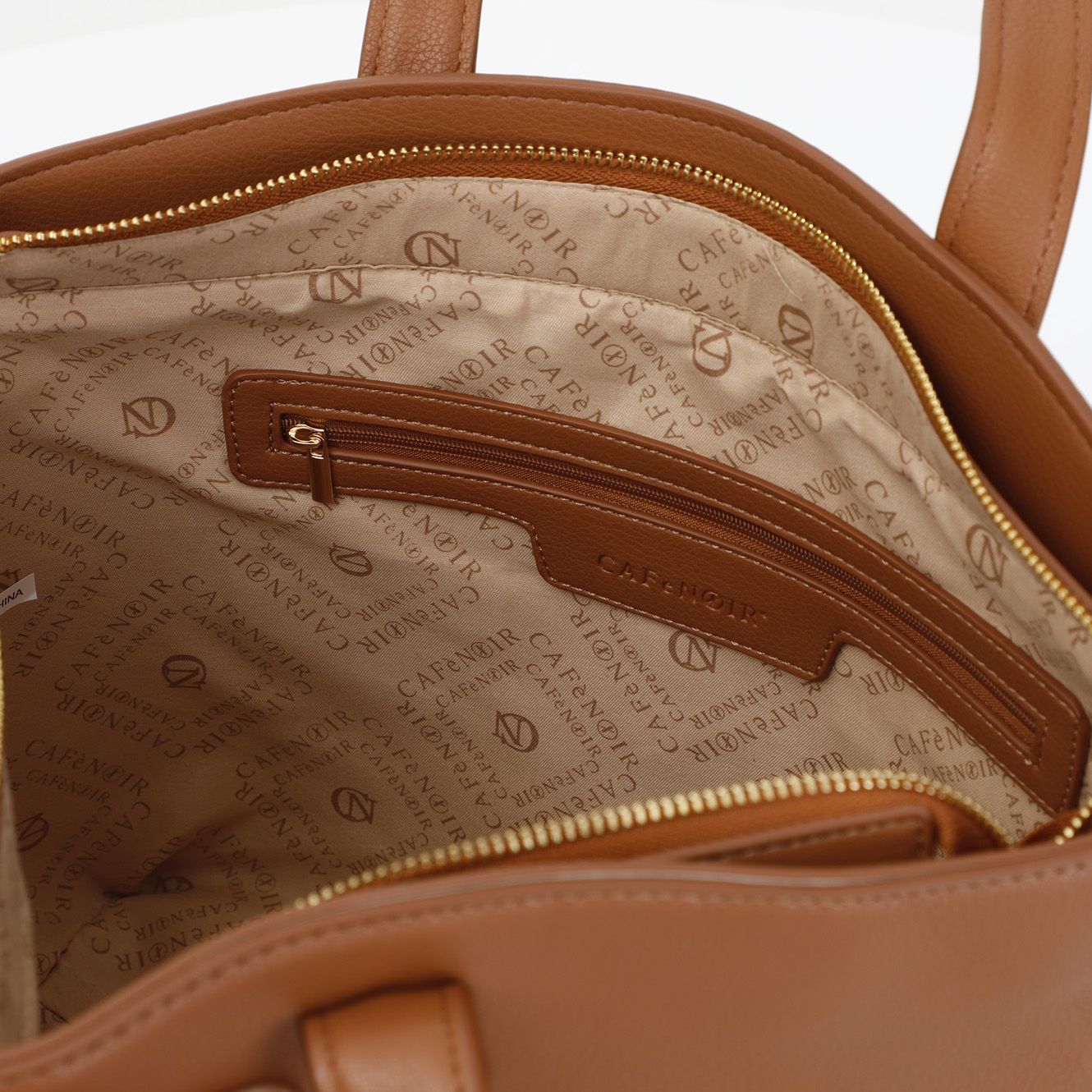 Borsa Cafènoir IB0604Tote con applicazioni di rivetti cuoio