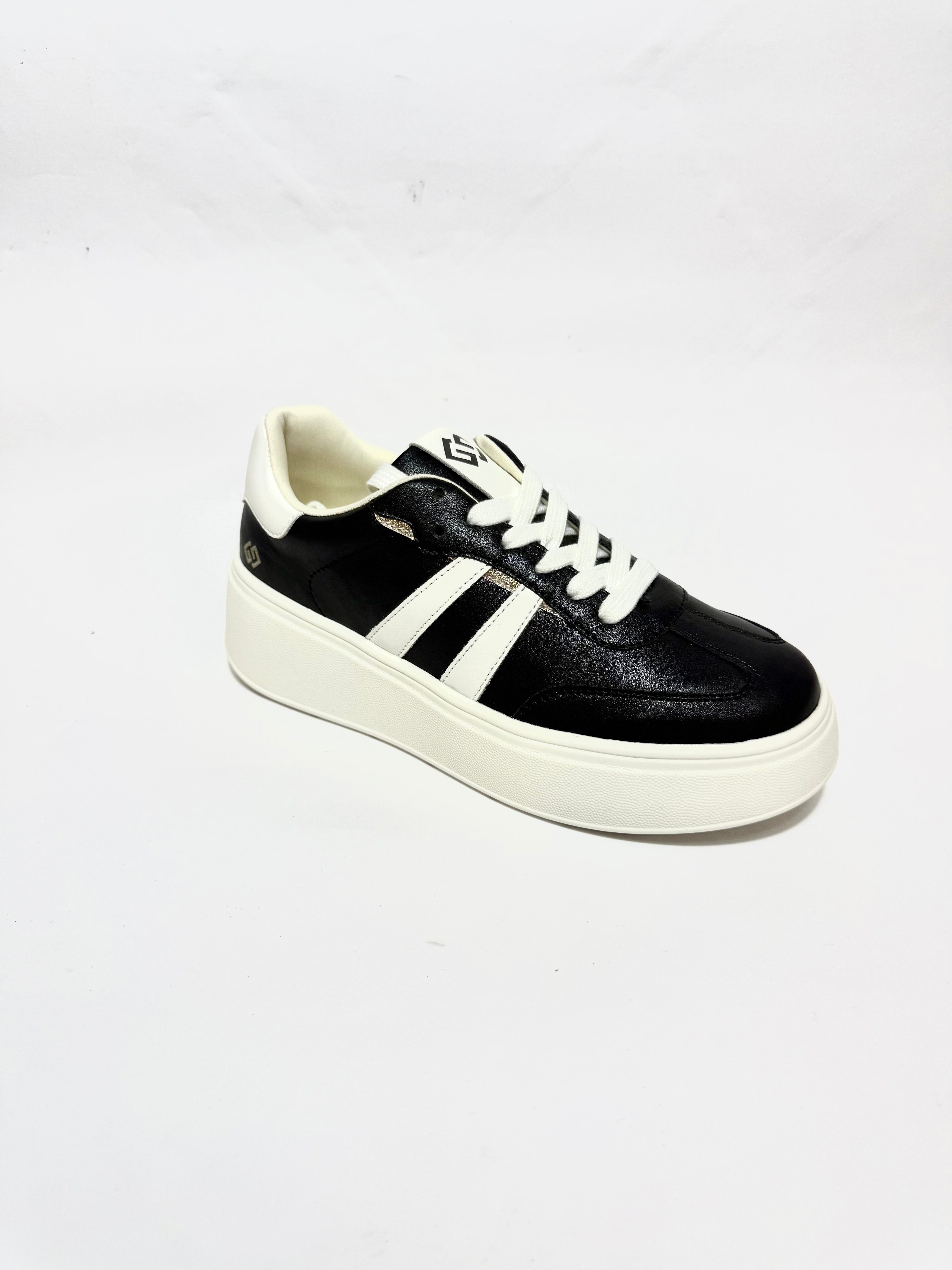 Sneakers Gold&Gold GB833