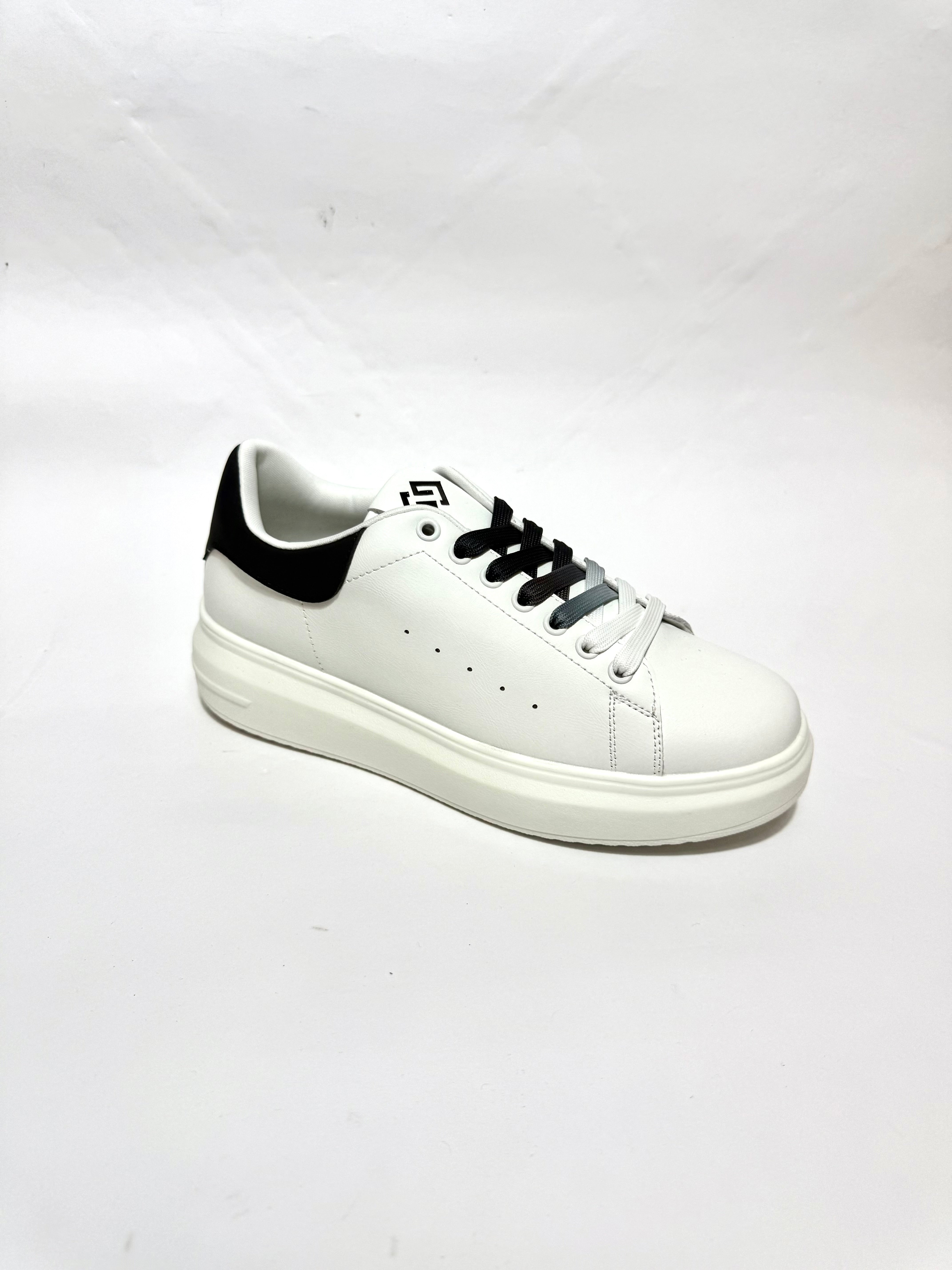 Sneakers Gold&Gold GB810