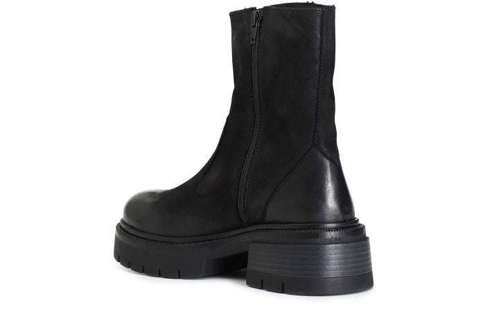 Tronchetto da donna CafèNoir in nabuk con maxi zip FB7001